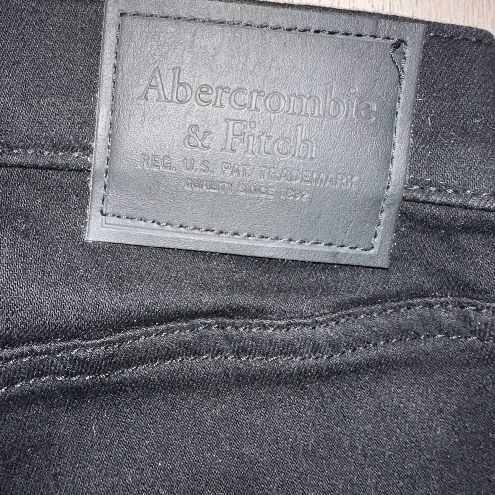 Abercrombie & Fitch No Fade Black Denim Jeans